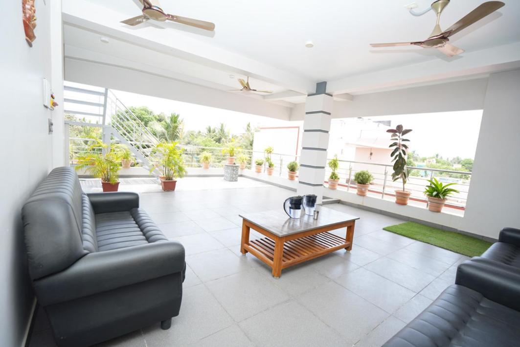 Goutham Residency Hotel Kadalur Exterior photo